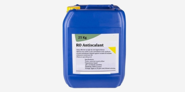 Un tanque con antiscalant