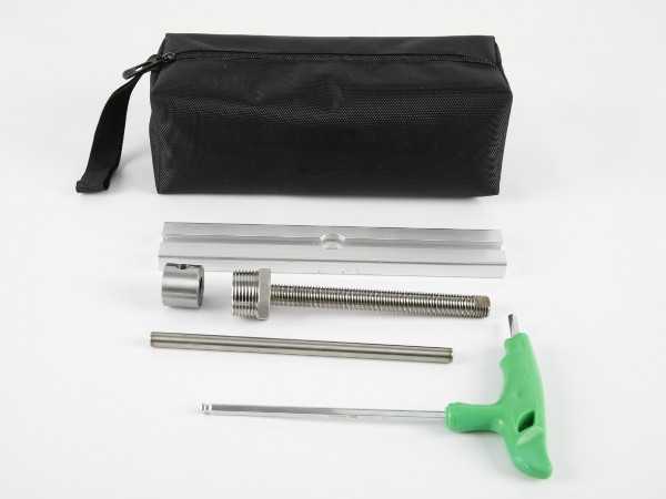 A set of end cap extractor for 8 inch membrane housing.