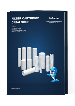 Diverse cartucce filtranti sulla copertina.