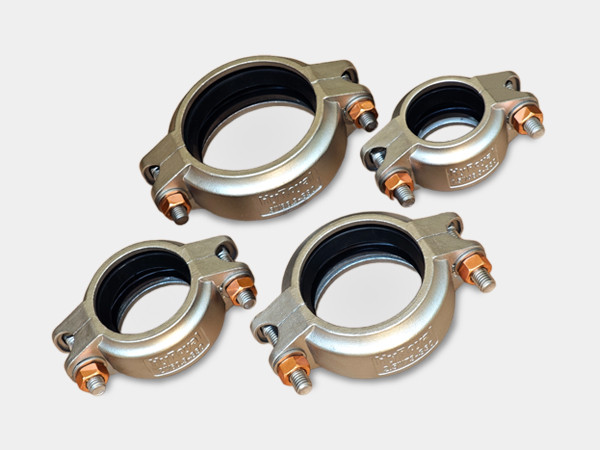 Four flexible couplings with different diameters