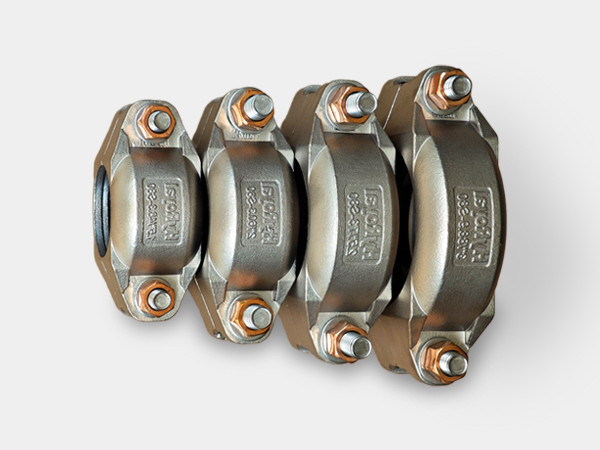 4 S80 flexible couplings with different diameters arranged neatly