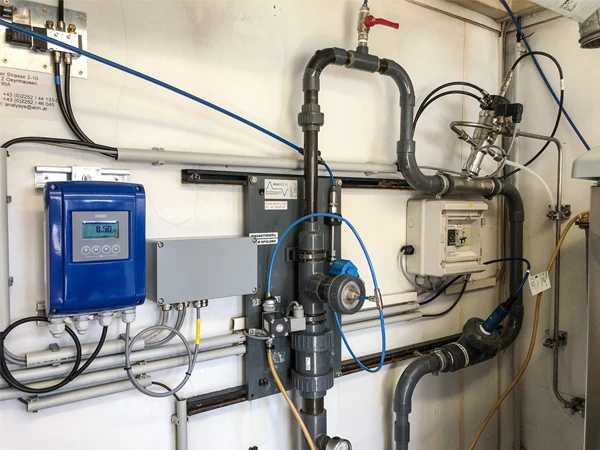 Installateur pH/ORP-Instrument und Sensor