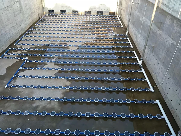 The water tank is equipped with multiple installed aerators.