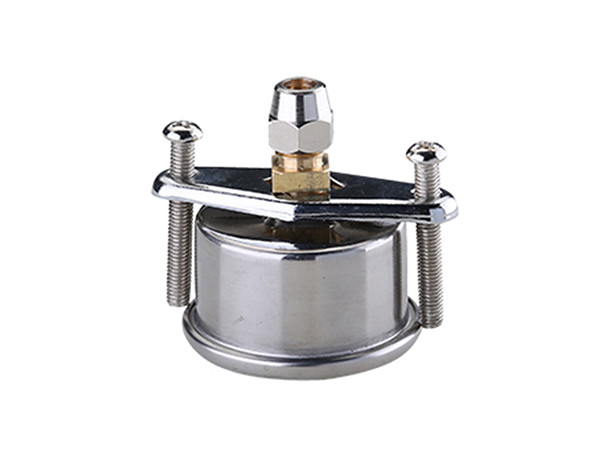 A YN50ZK axial plug-in liquid filled pressure gauge